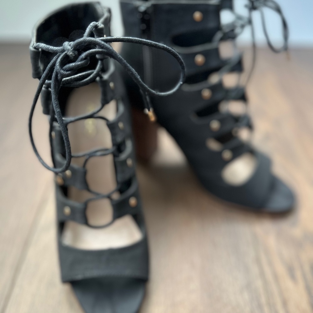 Also women’s shoes